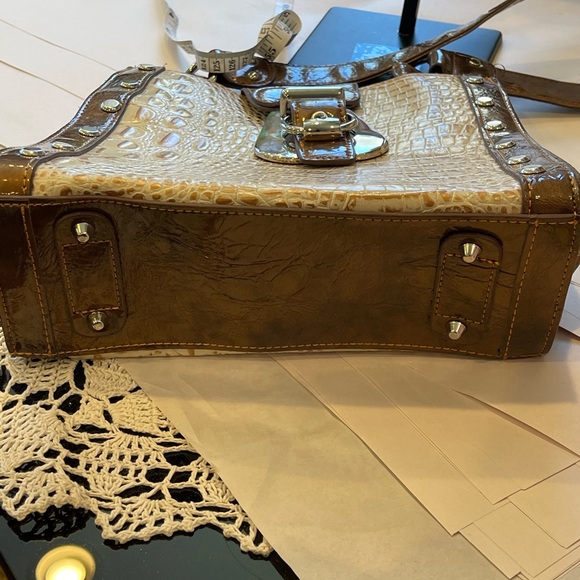 Marc Chantal Patent Leather Shoulder Bag – Two-Tone Faux Snakeskin Animal Print - Picture 14 of 15